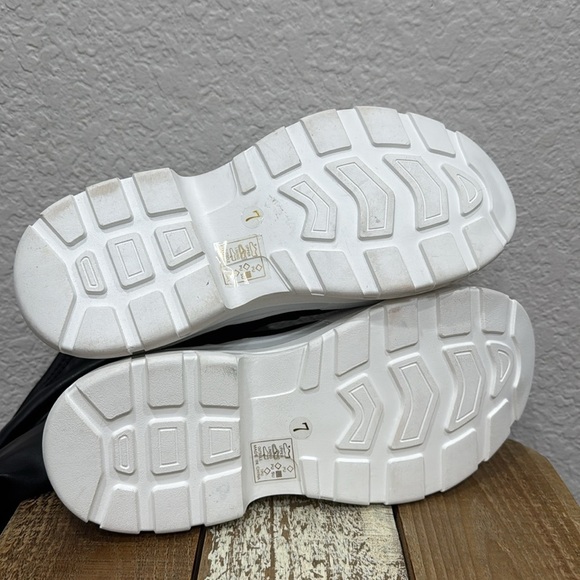 Azalea Wang Oh My Love Faux Leather OTK Sneaker Boot Size 7 - Picture 7 of 7